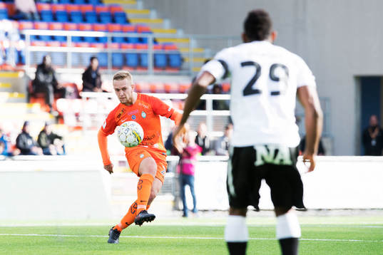 AFC Eskilstunas Ansel Raskaj och Örebros Michael Junior