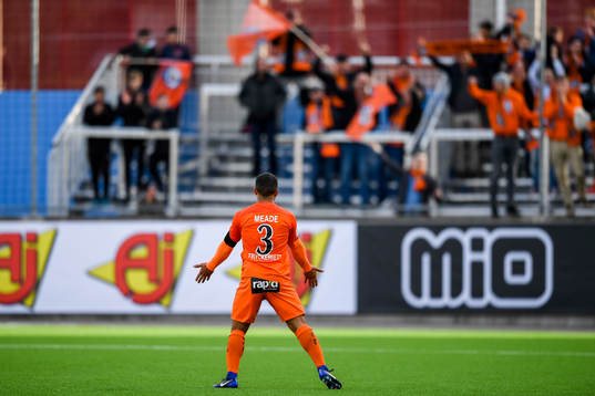 AFC Eskilstunas Buya Turay jublar