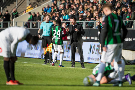 GAIS Rickson Mansiamina och GAIS tränare Benjamin Westman