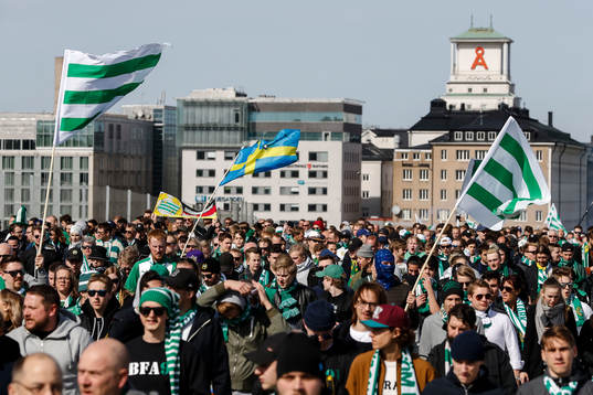 Hammarbys supportrar före fotbollsmatchen i Allsvenskan