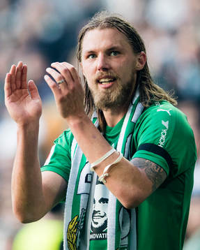 Hammarbys Björn Paulsen tackar publiken
