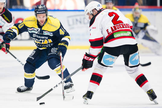 s Pär Arlbrandt mot Malmö Redhawks Erik Andersson