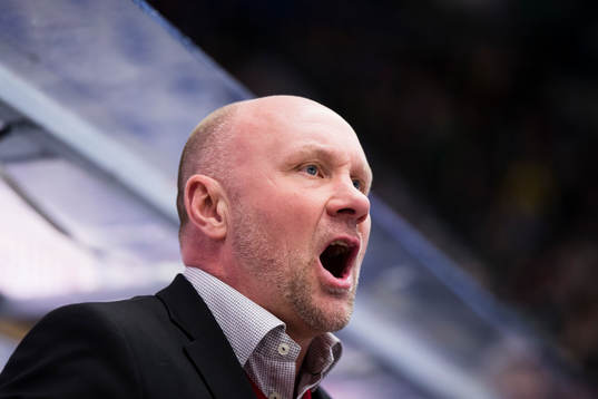 Malmö Redhawks tränare Peter Andersson jublar när Malmö