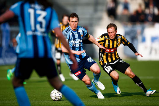 Djurgårdens Kim Källström och Häckens Joel Andersson