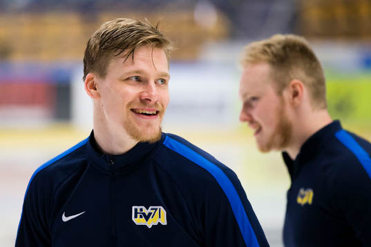 s Simon Önerud tackar fansen