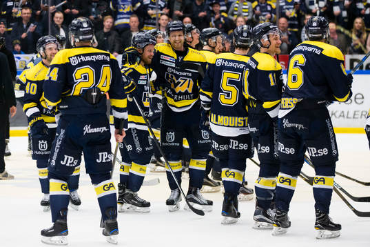 s Mattias Tedenby och Ted Brithén jublar