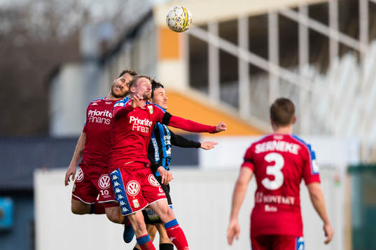 IFK Göteborgs Tobias Hysen , Sebastian Eriksson (m) och