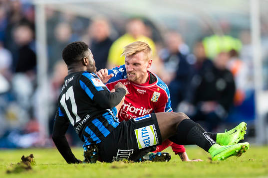 Bråk mellan Sirius Kingsley Kofi Sarfo och IFK Göteborgs