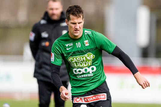 Varbergs Gabriel Altemark-Vanneryr före fotbollsmatchen i