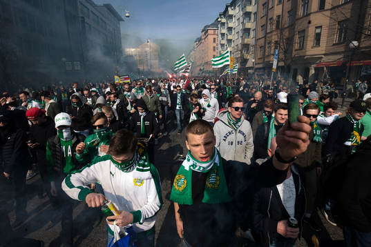 Hammarbys supportrar före fotbollsmatchen i Allsvenskan