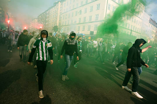 Hammarbys supportar före fotbollsmatchen i Allsvenskan