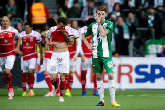 Hammarbys Birkir Már Saevarsson deppar
