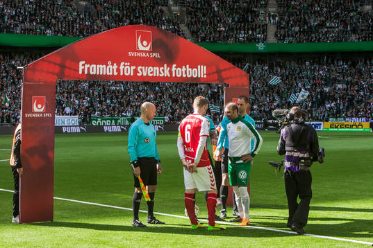 Hammarbys Kennedy Bakircioglu och Kalmars Rasmus Elm