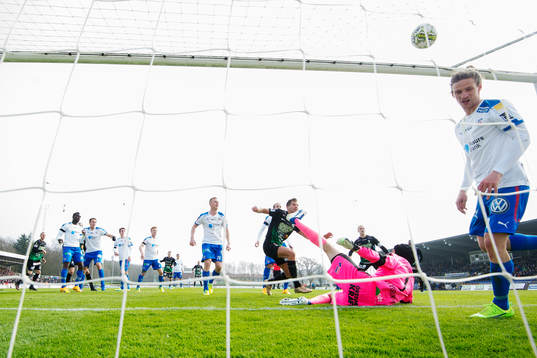 Helsingborgs målvakt Matt Pyzdrowski och Jesper Lange när