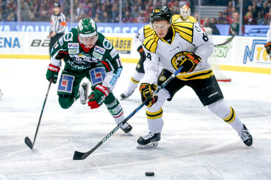Frölundas Victor Olofsson och Brynäs Jonathan Pudas