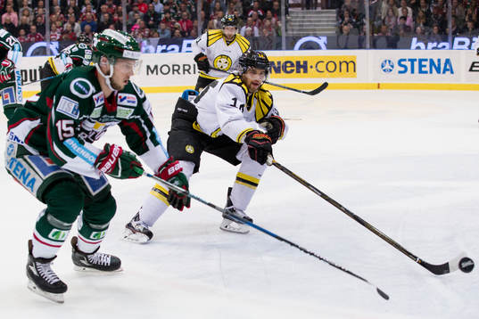 Brynäs Daniel Paille mot Frölundas Matt Donovan