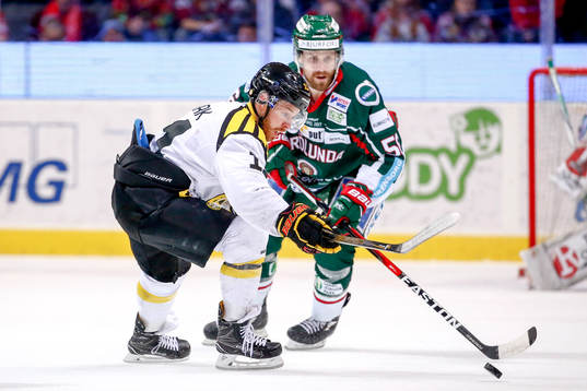 Brynäs Kevin Clark och Frölundas Jonathan Sigalet