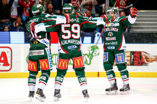 Frölundas Victor Olofsson jublar med lagkamrater