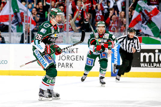 Frölundas Rasmus Dahlin jublar