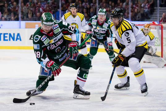 Frölundas Johan Sundström mot Brynäs Lukas Kilström