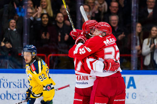 Trojas Niclas Lehmann och Johan Andersson jublar