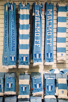 Halsdukar i Malmö FFs shop