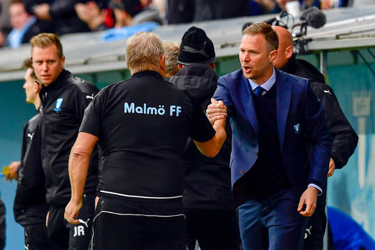 Malmö FFs tränare Magnus Pehrsson jublar