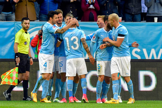Malmö FFs Markus Rosenberg jublar med lagkamrater