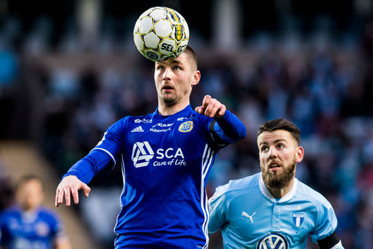 Sundsvalls Kristinn Freyr Sigurdsson och Malmö FFs Erdal