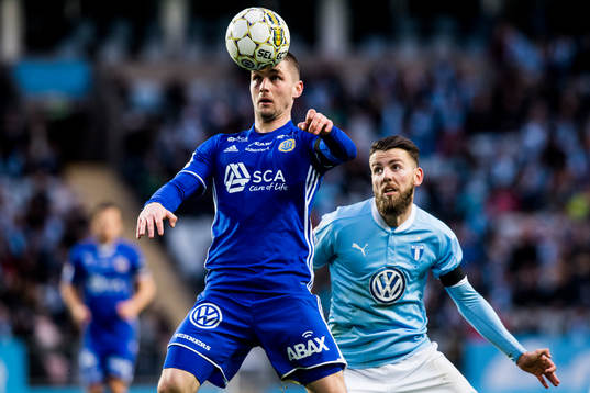 Sundsvalls Kristinn Freyr Sigurdsson och Malmö FFs Erdal