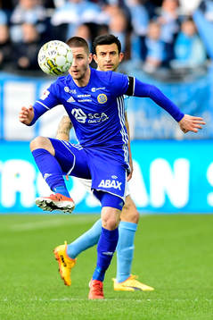 Sundsvalls Kristinn Freyr Sigurdsson och Malmö FFs Behrang