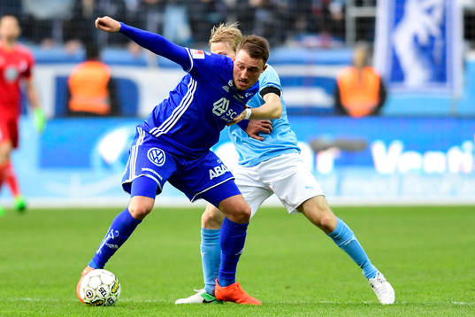 Sundsvalls Smajl Suljevic och Malmö FFs Oscar Lewicki