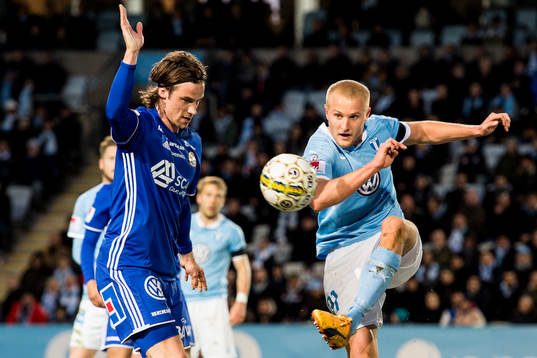 Sundsvalls Linus Hallenius och Malmö FFs Franz Brorsson