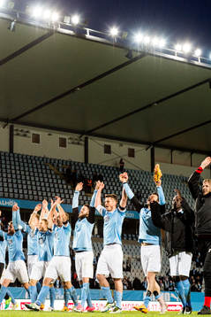 Malmö FFs spelare med Markus Rosenberg (m) jublar mot