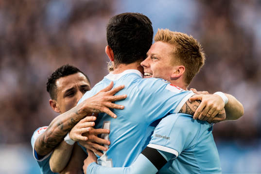 Malmö FFs Behrang Safari jublar med Anders Christiansen