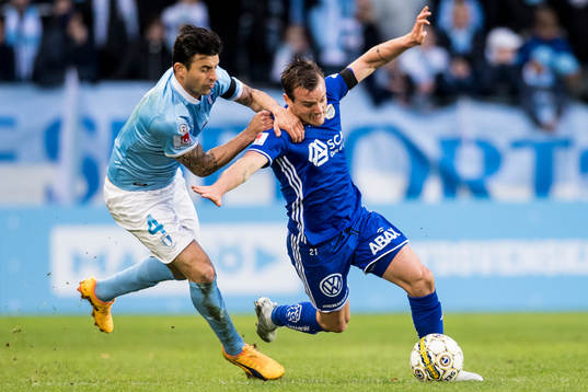 Malmö FFs Behrang Safari och Sundsvalls Eric Larsson