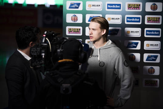 Brynäs Oskar Lindblom före semifinal 6 i SM-slutspelet i