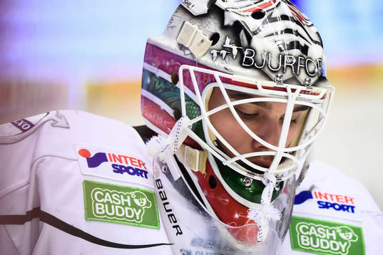 Frölundas målvakt Johan Gustafsson före semifinal 6 i