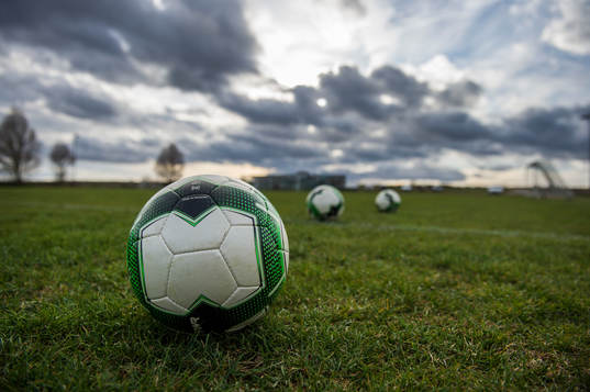Träning med (RMIF) Runsten/Möckleby IFs A-lag på