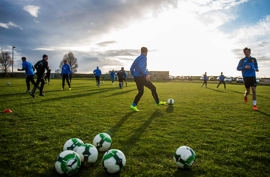 Träning med (RMIF) Runsten/Möckleby IFs A-lag på