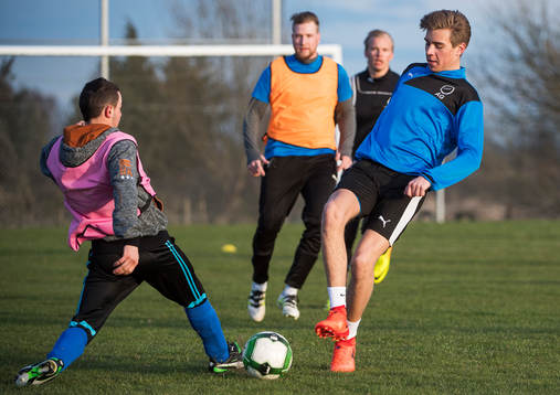 Träning med (RMIF) Runsten/Möckleby IFs A-lag på