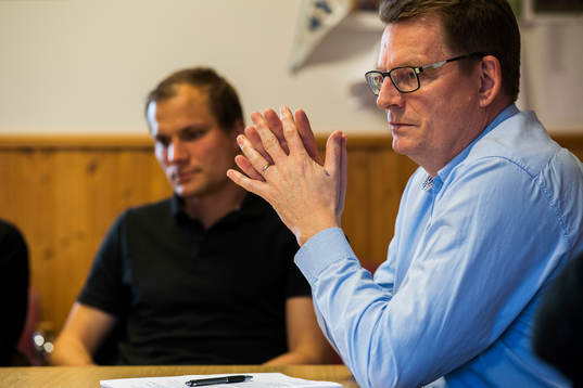 Styrelsemöte med (RMIF) Runsten/Möckleby IF i klubbhuset