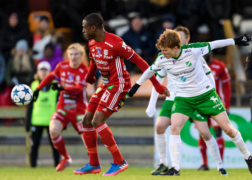 Piteås Moses Duckrell håller undan Moröns Hjalmar