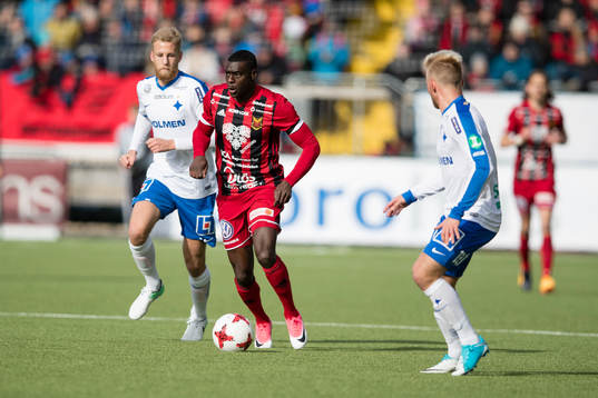 Östersunds Ken Sema mot Norrköpings Sebastian Andersson