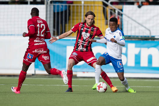 Norrköpings Niclas Eliasson mot Östersunds Tom Pettersson