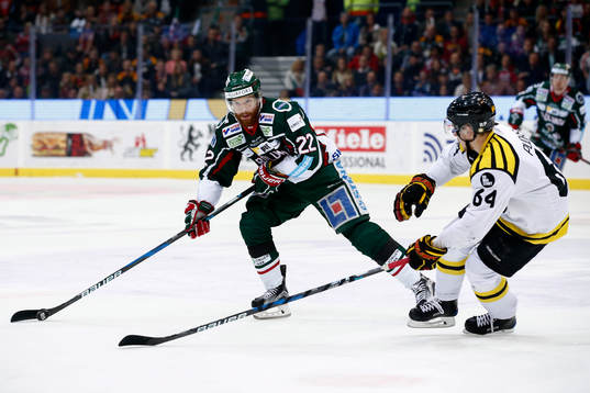 Frölundas Robin Figren och Brynäs Jonathan Pudas