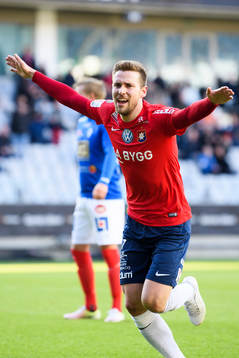 Örgrytes Daniel Sliper jublar
