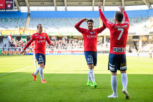 Örgrytes William Atashkadeh och Sebastian Carlsén jublar