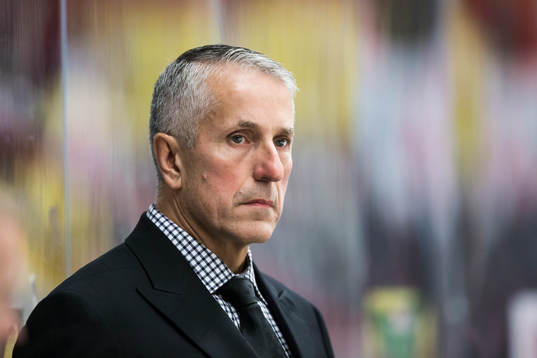 Lettlands förbundskapten Bob Hartley