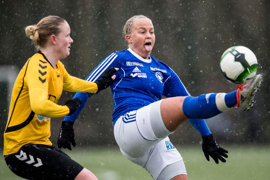 Stattenas Stephanie Petersson och Glimåkras Charlotte